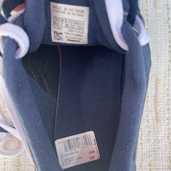 Reebok Classic Suede Navy Sneakers Women’s Size 9.5 - Picture 7 of 7